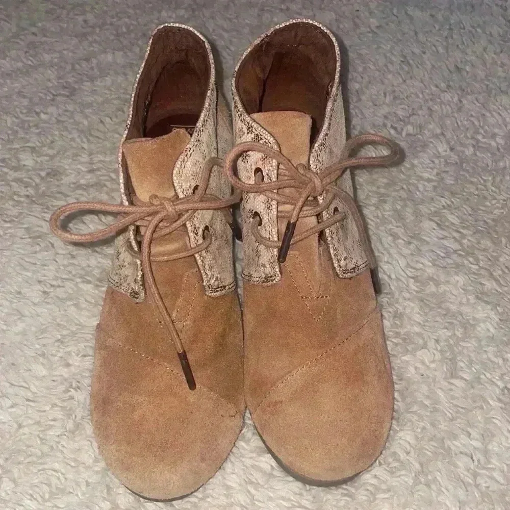Women’s Tom Wedges